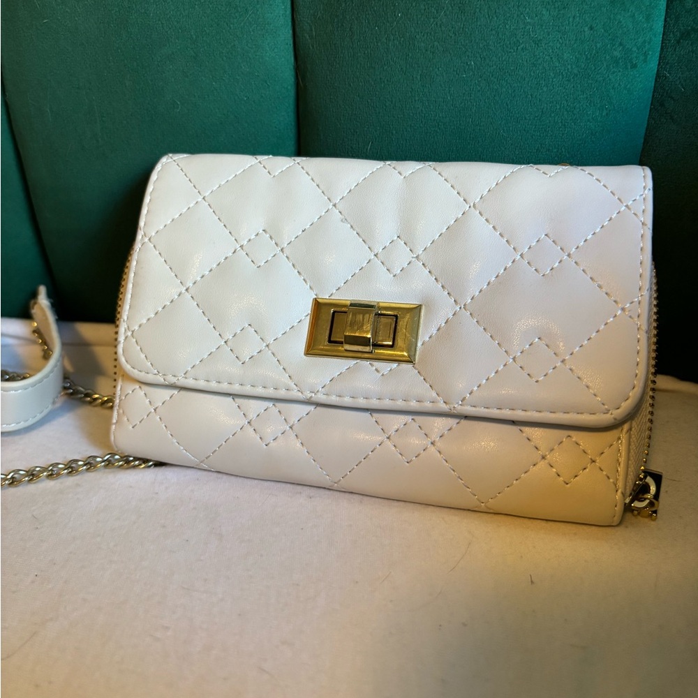 Elegant Cream Quilted Crossbody Bag